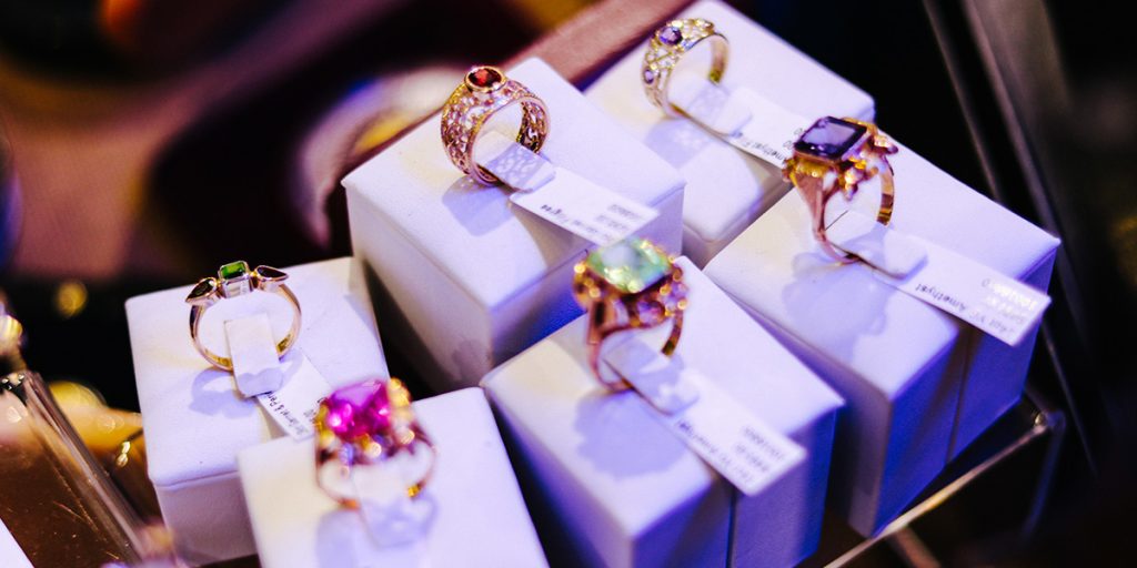 We sell jewellery AGD Precious Metals